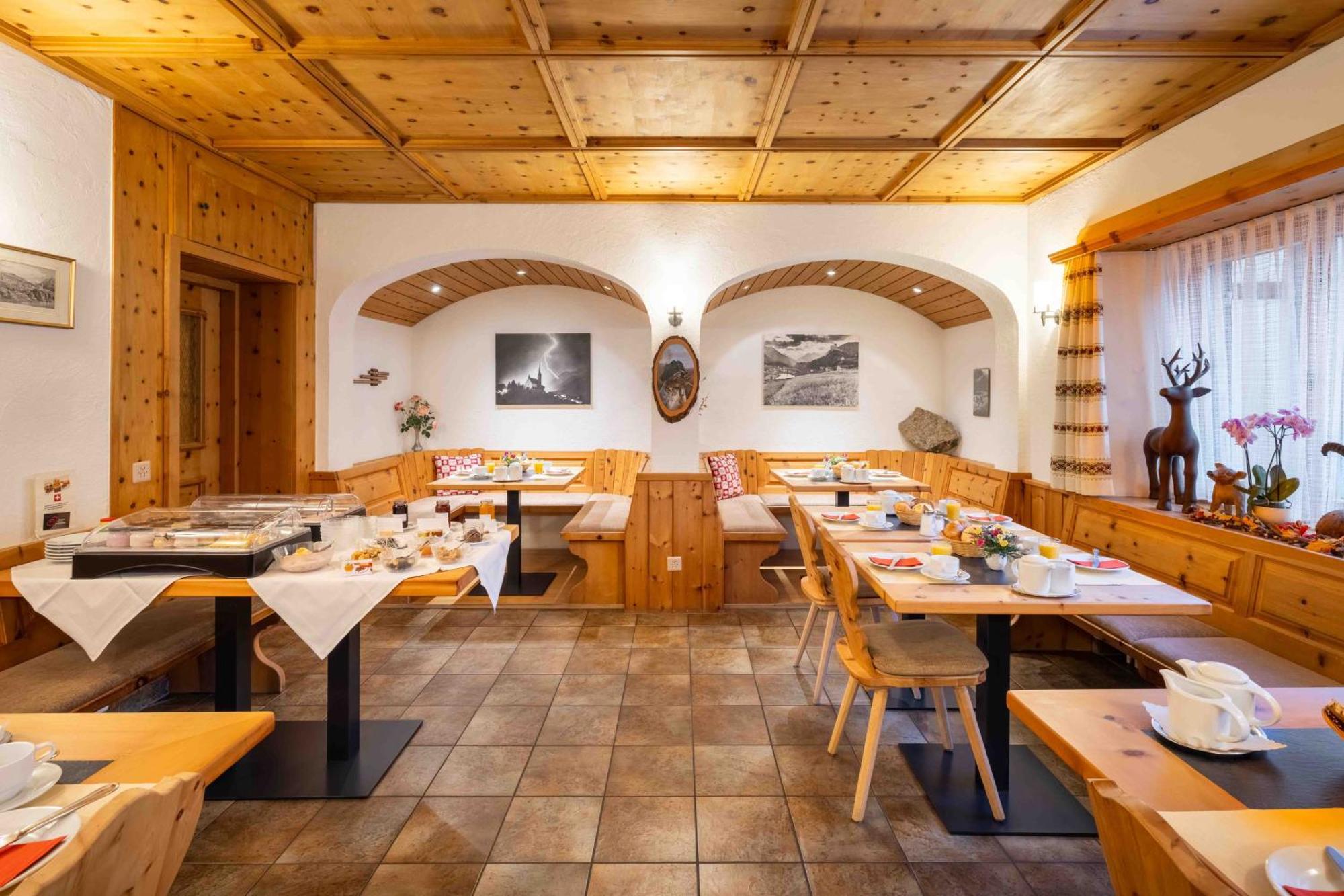 Garni Alpenrose - Grusaida Scuol Extérieur photo