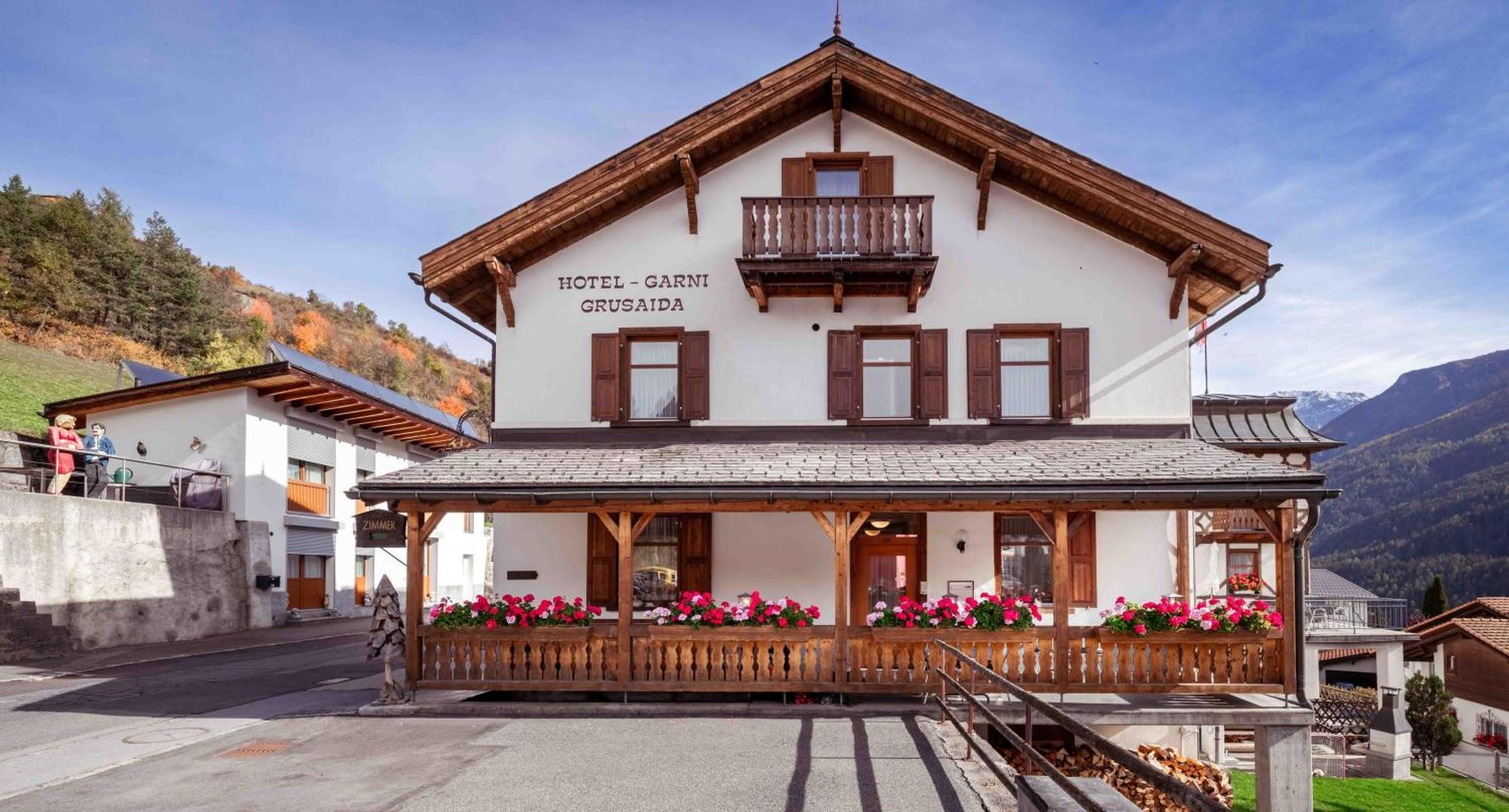 Garni Alpenrose - Grusaida Scuol Extérieur photo